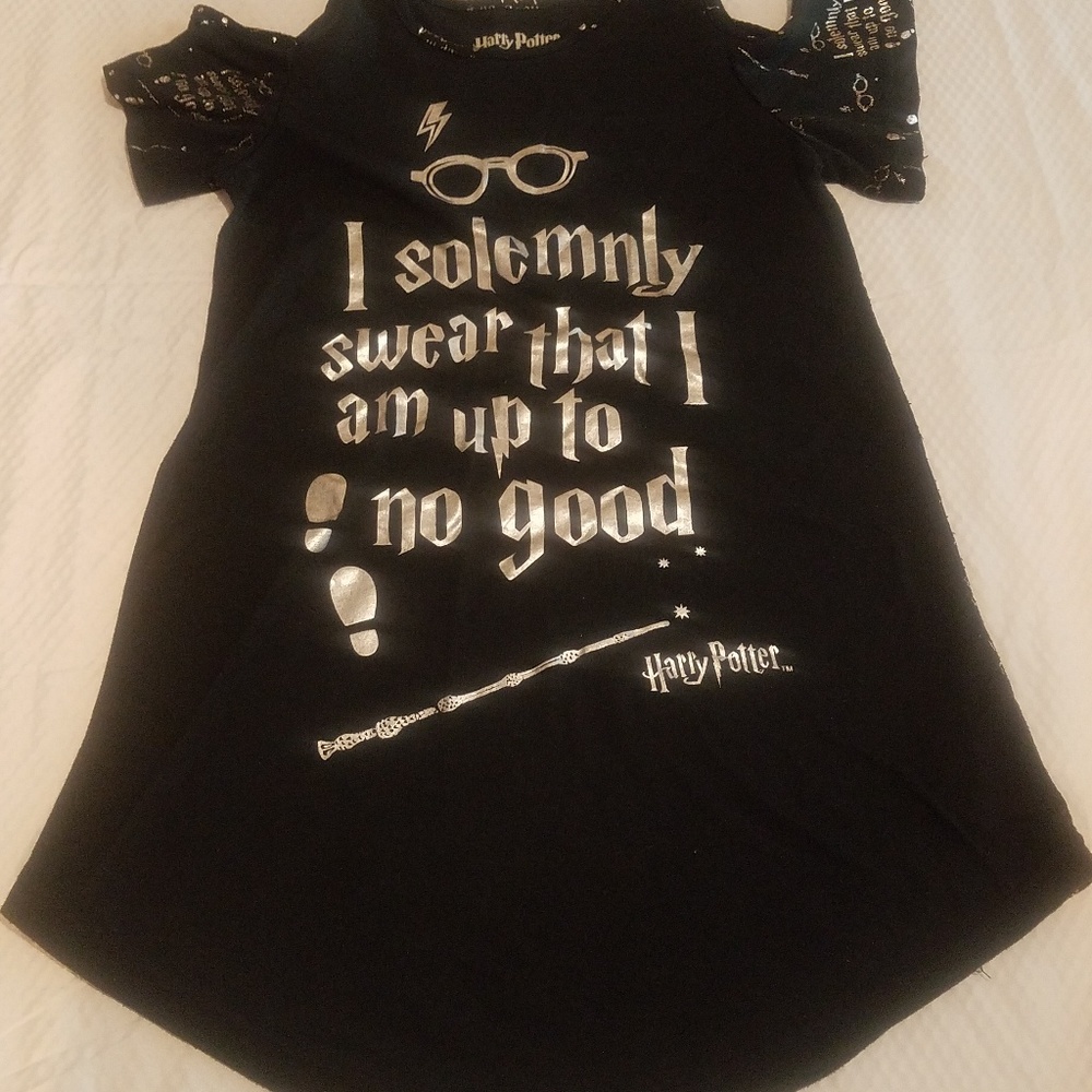 Harry Potter Kid's Size 6/6x shirt. Black, Silver.